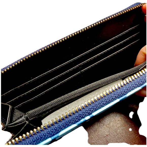 NWT Whale Print Heimish Atlantic Fashion Blue Zip Around Wallet Blue Sea Theme - Picture 10 of 12